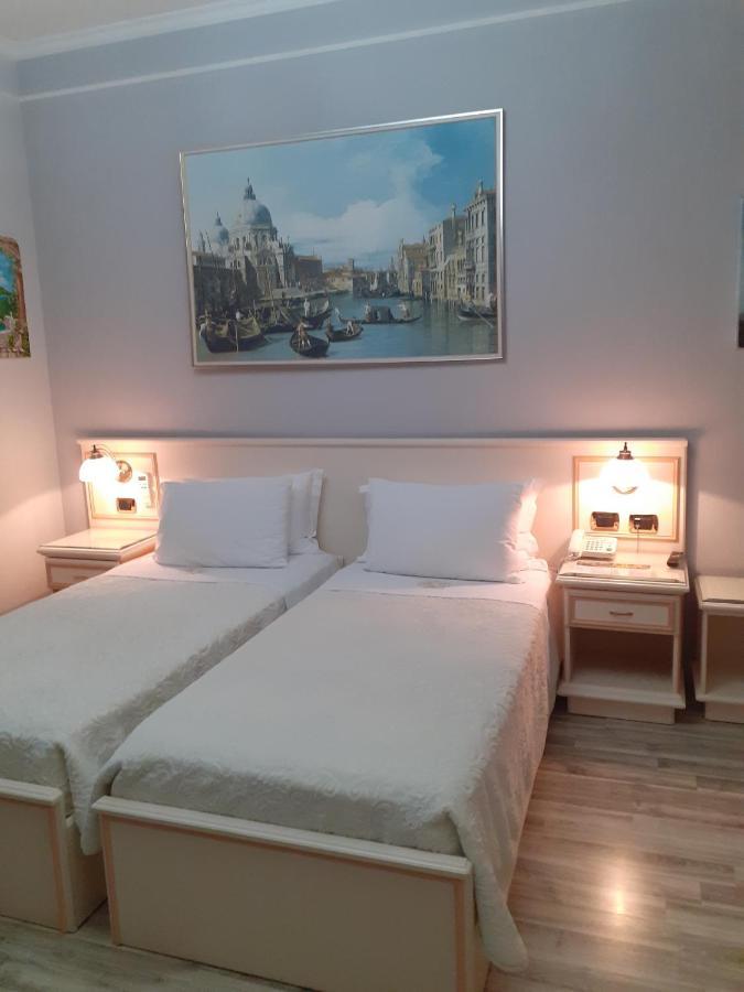Guri Hotel 3*